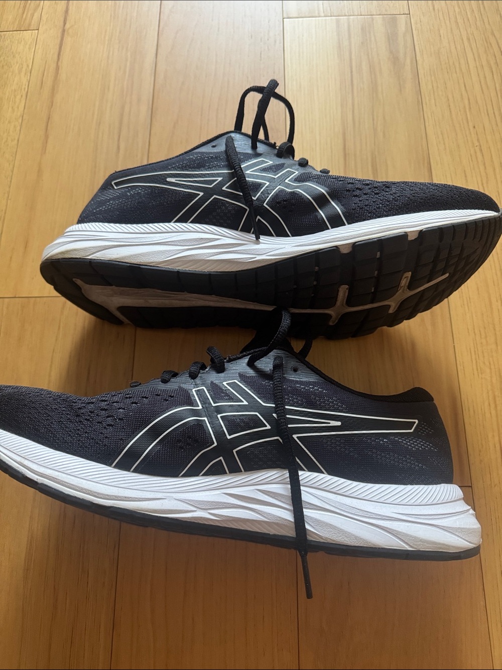 ASICS Black and White Men's Athletic Running Shoes